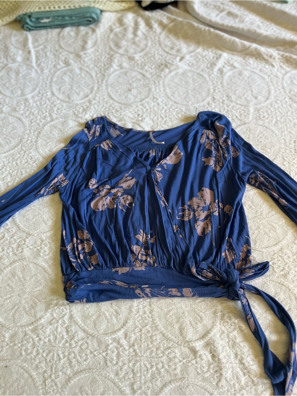 Free people wrap tie waist  Floral Wrap-Style Women's Top